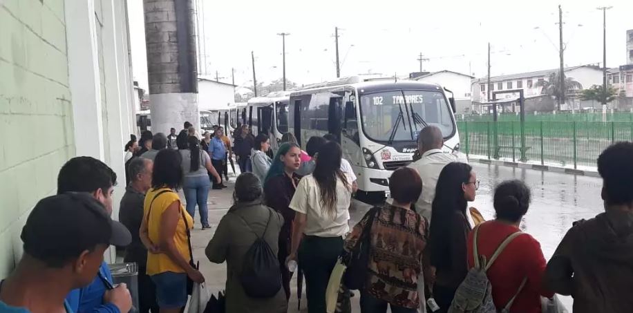 Usuários reclamam de novo sistema de transporte público em São Vicente no 1º dia