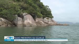 Guarujá faz vistoria contra óleo na praia