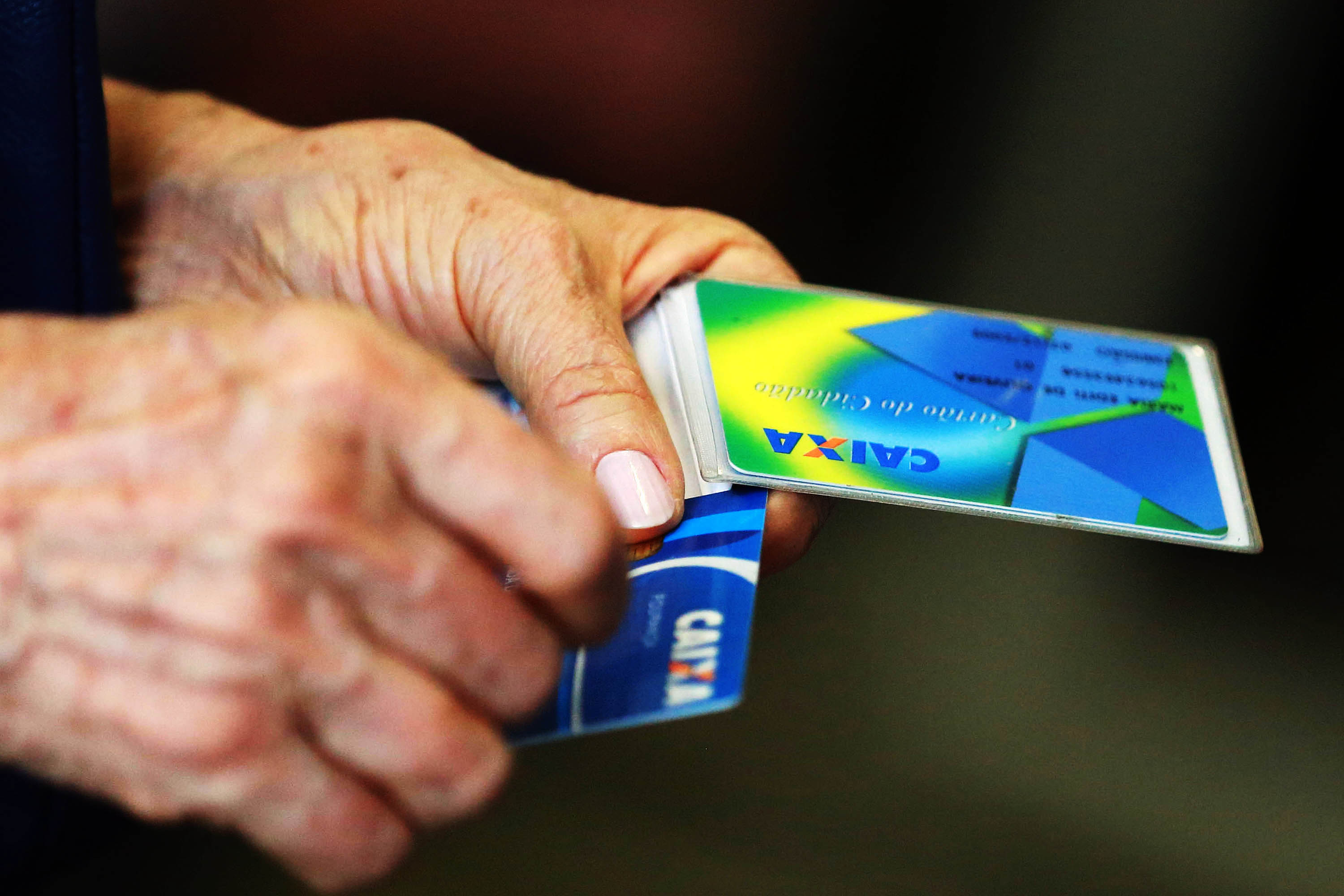 Saque imediato do FGTS: Senado aprova MP para trabalhador sacar até R$ 998; texto vai à sanção