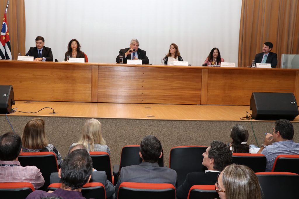 SP recebe workshop internacional sobre poluição por plástico no ambiente marinho
