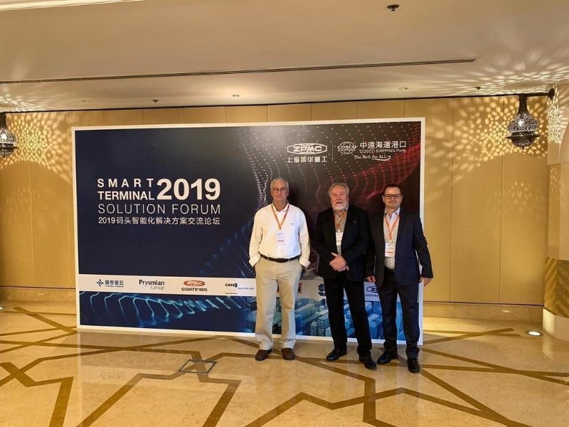 Executivos do Tecon Rio Grande e do Tecon Salvador participaram do “2019 Smart Terminal Solution Forum”, promovido pela Shanghai Zhenhua Port Machinery, que aconteceu em Dubai, nos Emirados Árabes Unidos