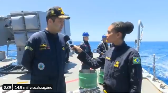 Fragata "Constituição", da Marinha do Brasil, durante monitoramento do mar nas proximidades do Arquipélago de Abrolhos-BA