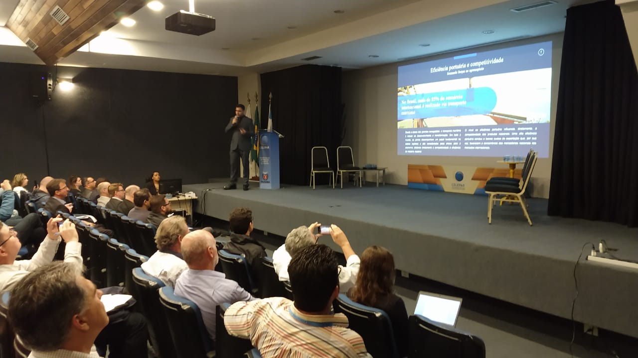 Empresa Portos do Paraná discute a integração de modais