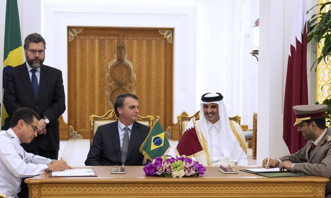 Bolsonaro diz que vai usar US$ 10 bilhões da Arábia Saudita em ferrovias e defesa