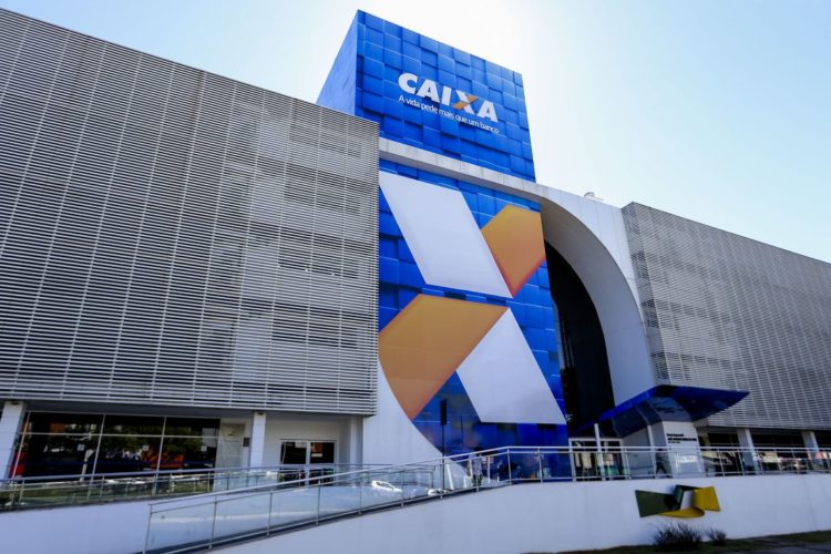Caixa começa a pagar hoje décimo terceiro do Bolsa Família