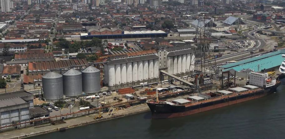 Codesp foi alertada há três meses sobre assoreamento em berços do Porto de Santos