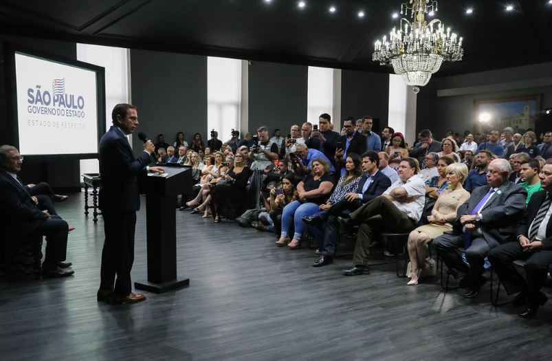 Governo assina parceria de mais de R$ 12 milhões com municípios e entidades