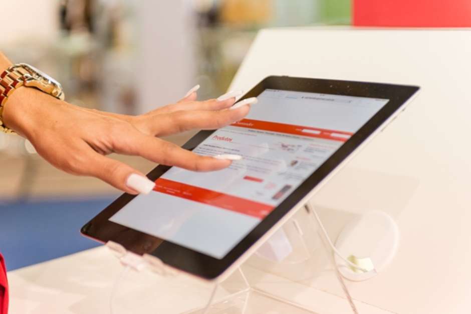 Inclusão digital e educação financeira são as chaves para liberar potencial econômico da América Latina, aponta estudo do Santander