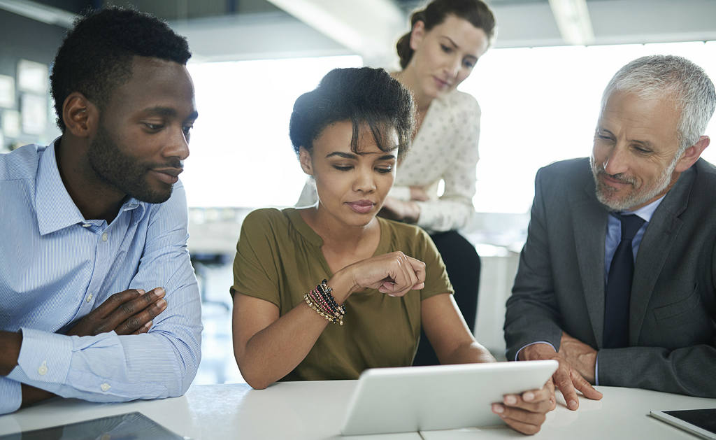 Investimento em diversidade não muda situação de profissionais negros nas empresas, diz estudo