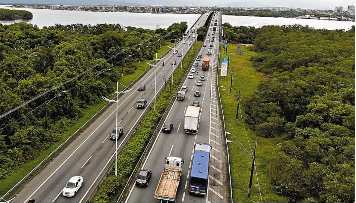 Laudo garante veículos na ponte