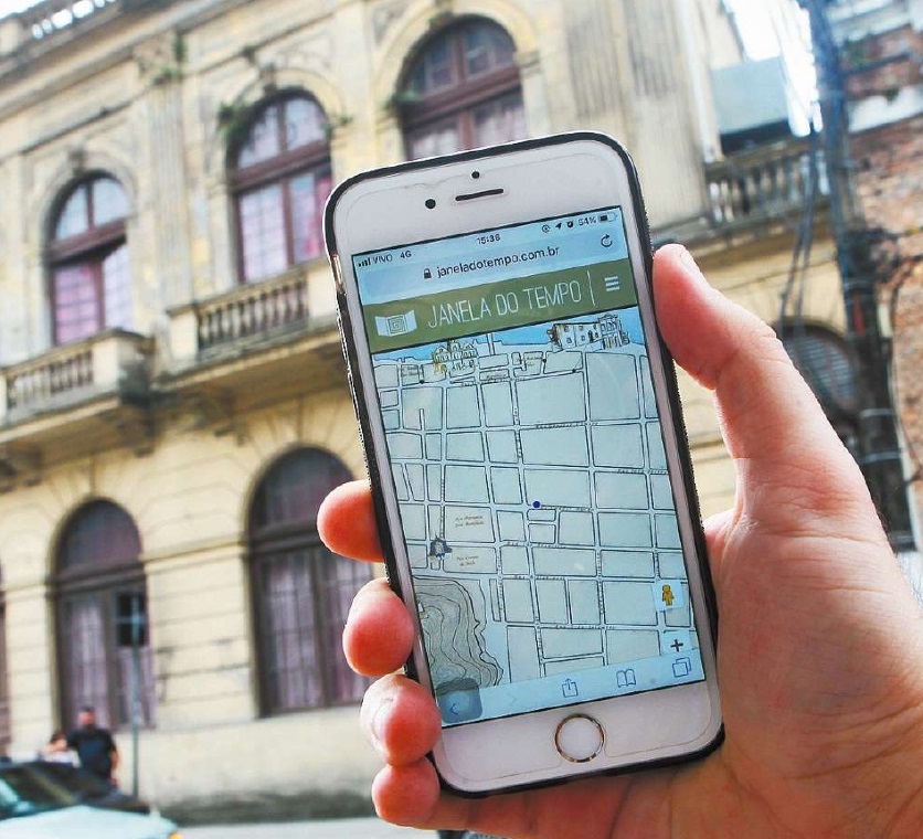 Pelo celular, uma viagem no tempo nas vias de Santos