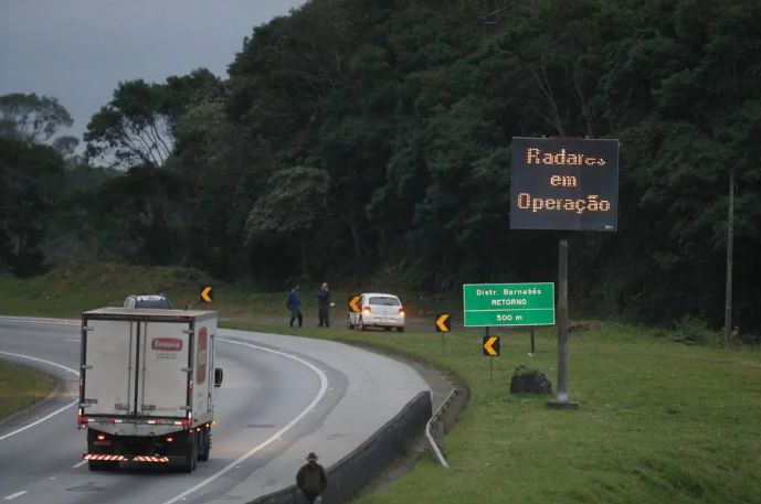 Após retirada de radares, cresce nº de mortos e feridos nas rodovias federais