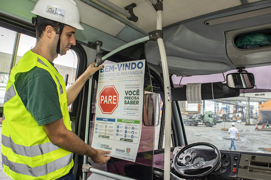 Porto de Paranaguá reforça segurança do trabalhador