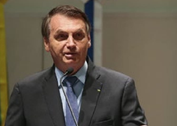 Bolsonaro não vê elo entre dólar e alumínio