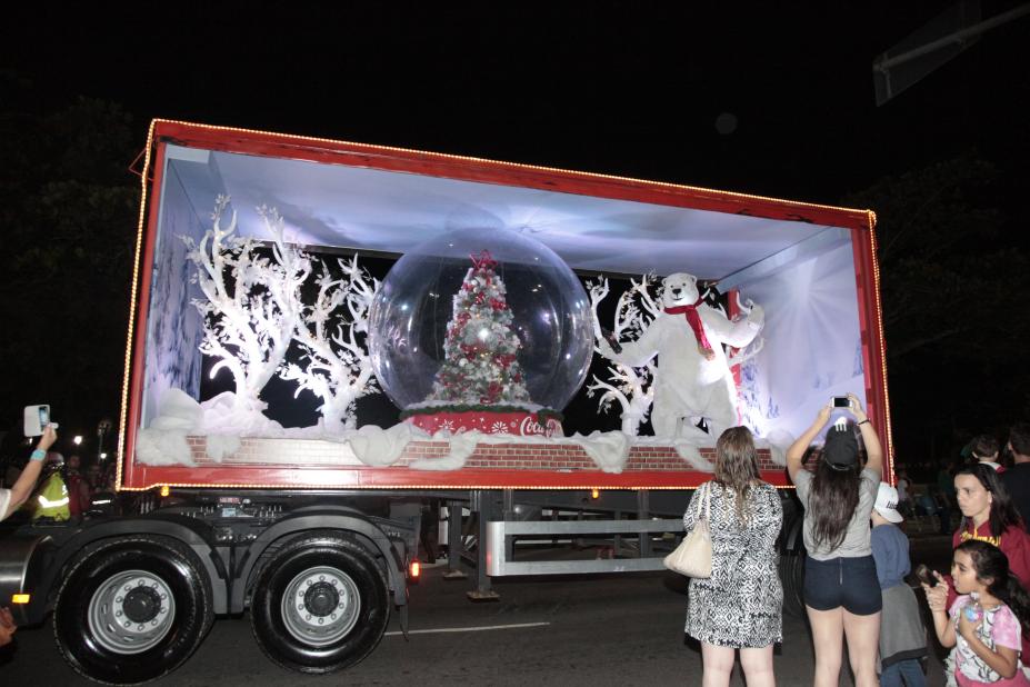 Caravana de Natal passa por Santos nesta sexta-feira  