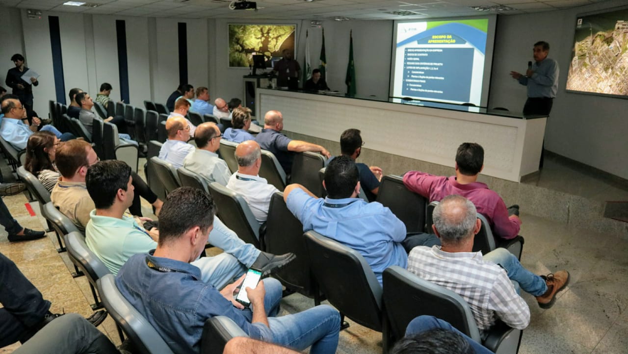 Comunidade portuária apresenta projetos de obras para Paranaguá