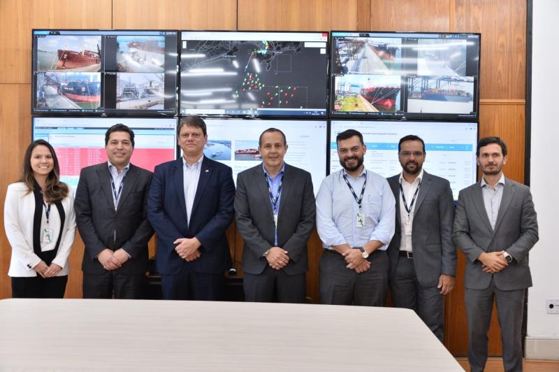 Em visita ao Porto de Santos nesta quarta-feira (29) o ministro da Infraestrutura, Tarcísio Gomes de Freitas, elogiou o novo Plano de Desenvolvimento e Zoneamento (PDZ) do Porto, elaborado pela Santos Port Authority