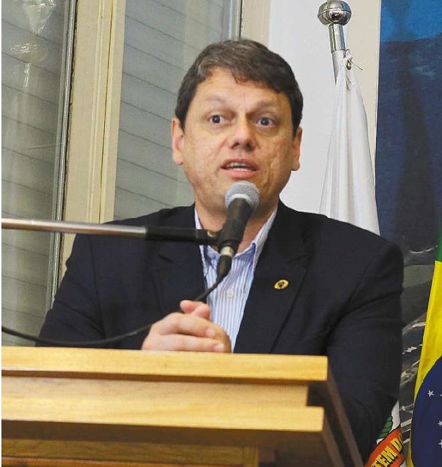 Anvisa apresenta plano contra vírus a Ministério