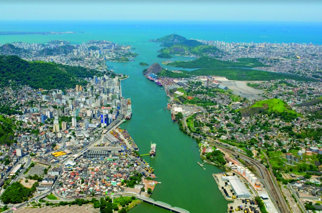 Porto de Vitória obtém recorde em receita