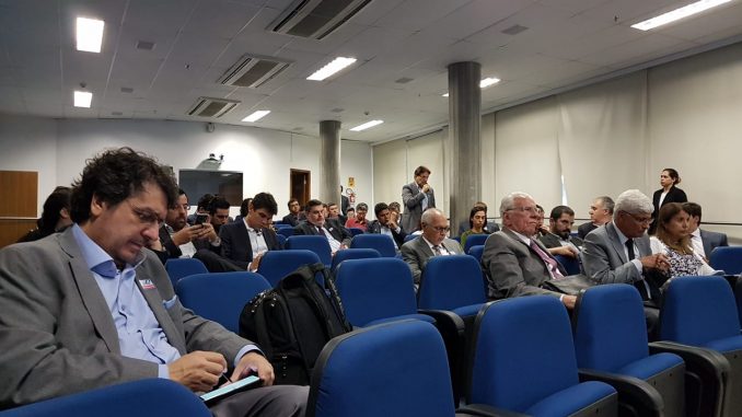 ANTAQ debate com setor regulado proposta de norma sobre transbordo ship to ship