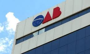 Empresas devem esclarecer contratação de estrangeiros