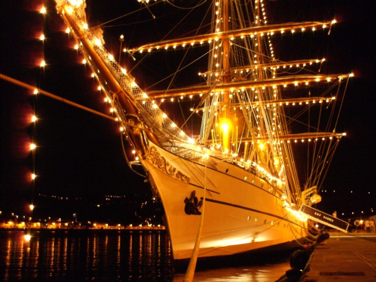 O navio mais condecorado da Marinha Portuguesa