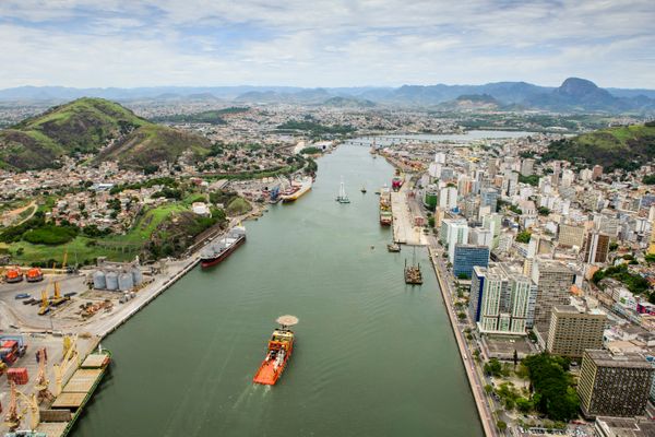 Dois anos após dragagem, Porto de Vitória ainda não recebe navios com mais carga
