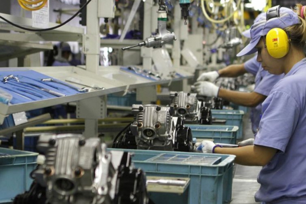 Falta de trabalhador qualificado afeta metade das indústrias no país