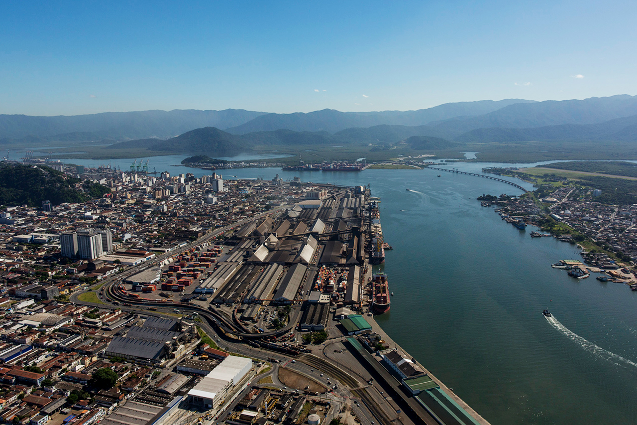 A história do Porto de Santos começa com o açúcar