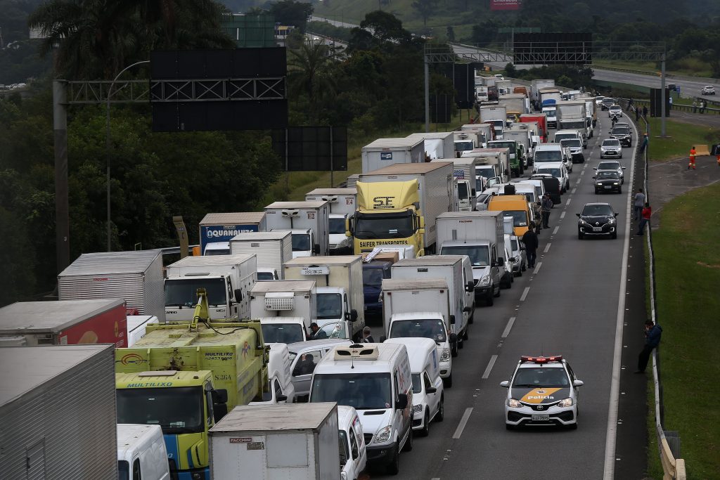Nova greve dos caminhoneiros está marcada para quarta-feira, 19