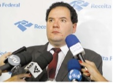 Alfândega de Santos aguarda definição sobre novo inspetor