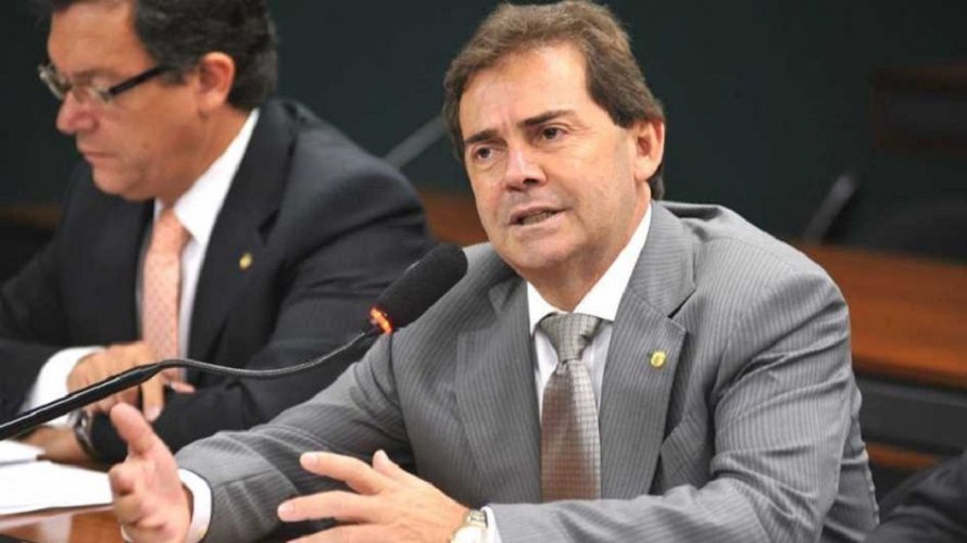 Deputados tentam acelerar PEC que muda estrutura de sindicatos