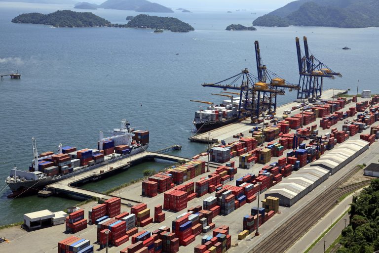 Setor portuário brasileiro movimenta 1,104 bilhão de toneladas em 2019