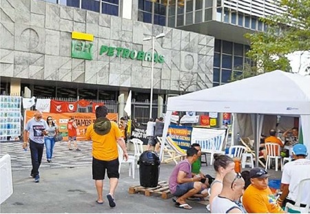 Greve dos petroleiros é ilegal, afirma TST