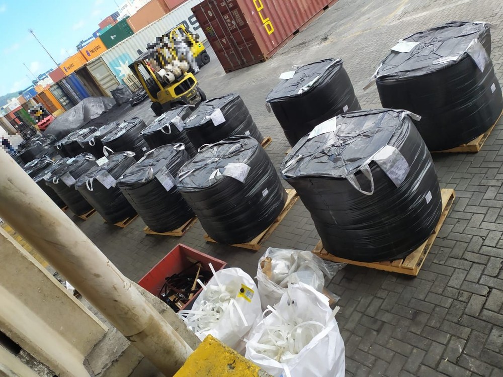 Receita Federal e PF apreendem mais de 1 tonelada de cocaína no Porto de Santos