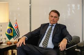 Bolsonaro afirma que vai cortar impostos se estados zerarem ICMS