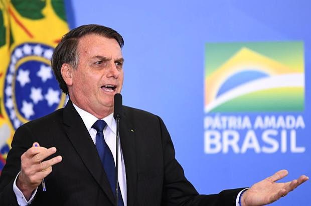 Governo Bolsonaro comemora 400 dias em meio a política permanente de retrocesso