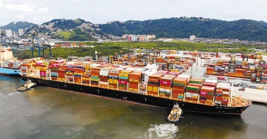 Anvisa fiscaliza navio vindo da China e libera suas operações