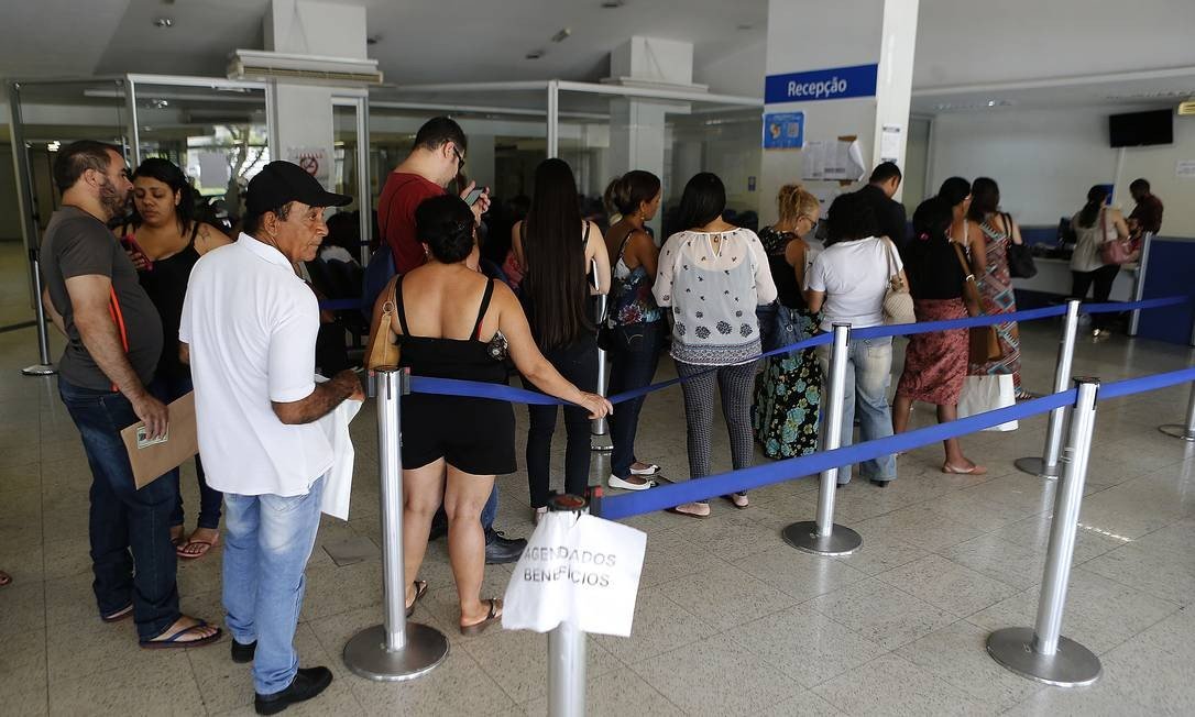 Três meses após reforma, INSS ainda não consegue calcular aposentadoria com regras novas