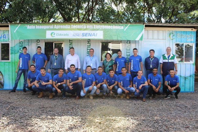 Uma parceria entre a Eldorado Brasil Celulose S.A, Sistema Fiems e SENAI MS levou até Selviria (MS) o primeiro curso técnico em eletromecânica no município