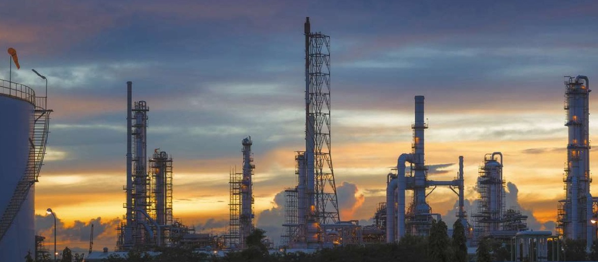Petróleo amplia temor e bolsa despenca 12%