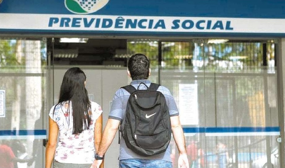 INSS: 13º antecipado injeta R$46 bilhões