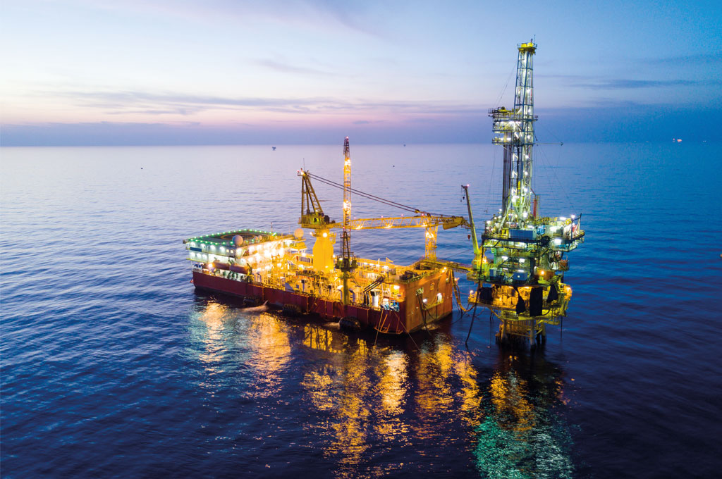Produção de petróleo na Bacia de Santos ultrapassou 2 mi de b/d em janeiro
