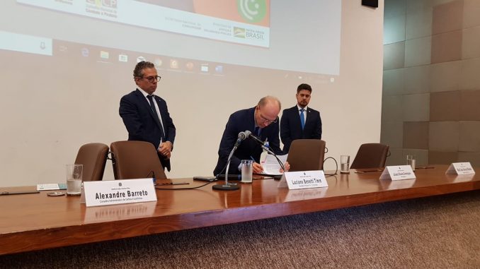 Antaq e Senacon assinam acordo de cooperação técnica