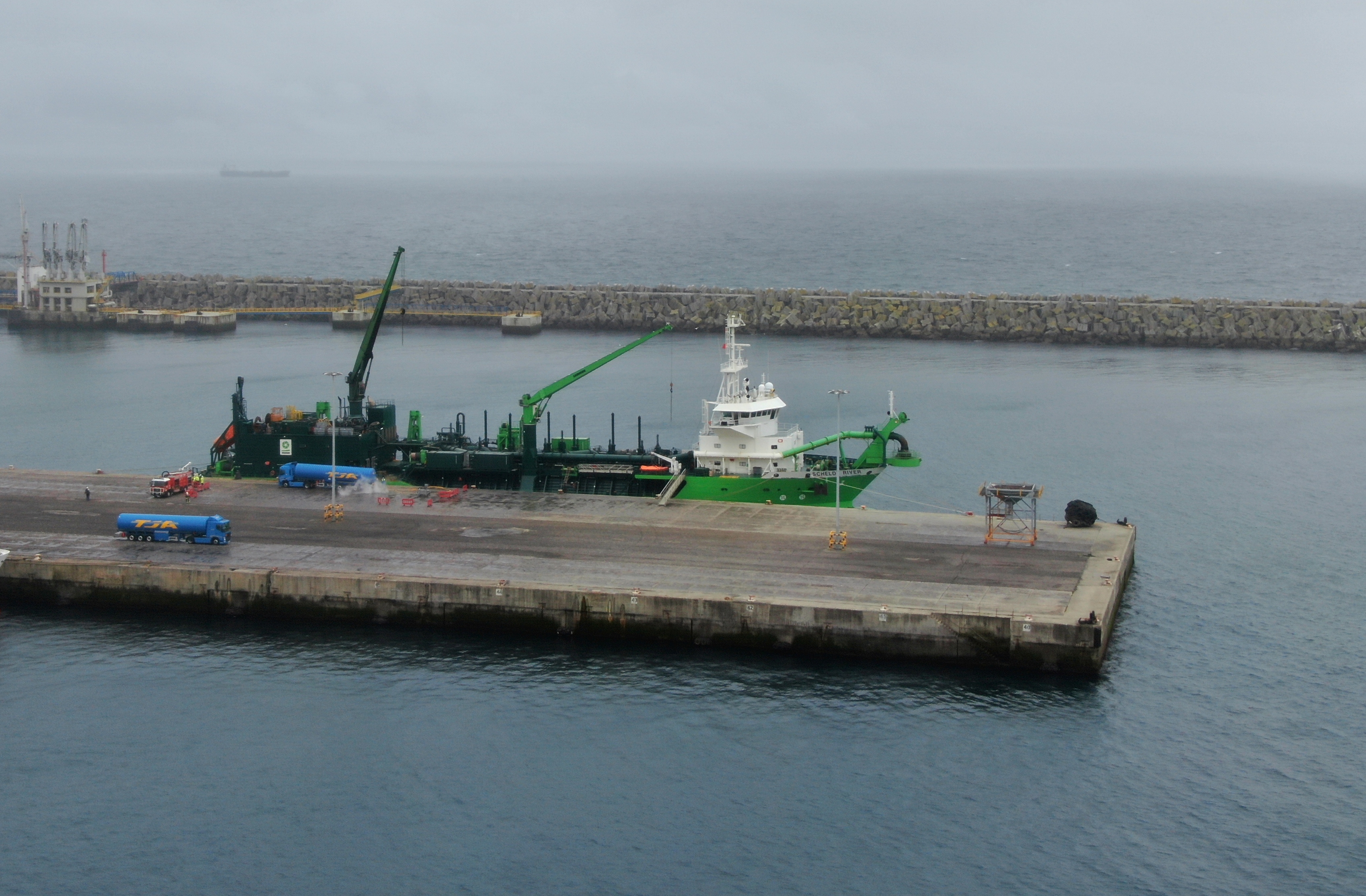 Porto de Sines estreia-se em operações de bancas com gás natural