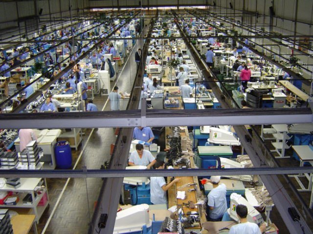 Coronavírus leva indústria calçadista brasileira a reduzir para 2,2% previsão de crescimento em 2020