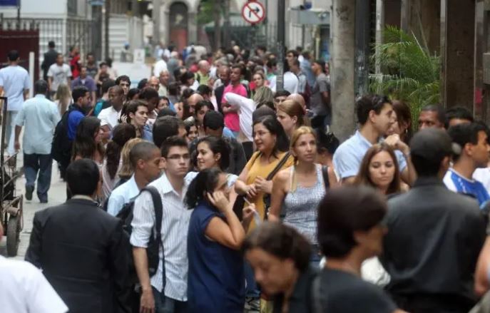 Trabalhador brasileiro sonha com qualidade de vida e promoção 