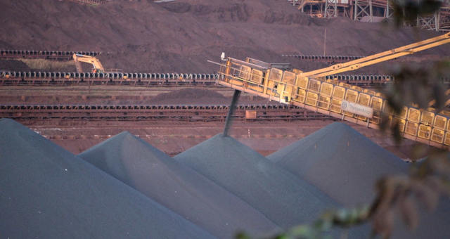 Minério de ferro dispara 6% na China com esperanças de estímulos no radar