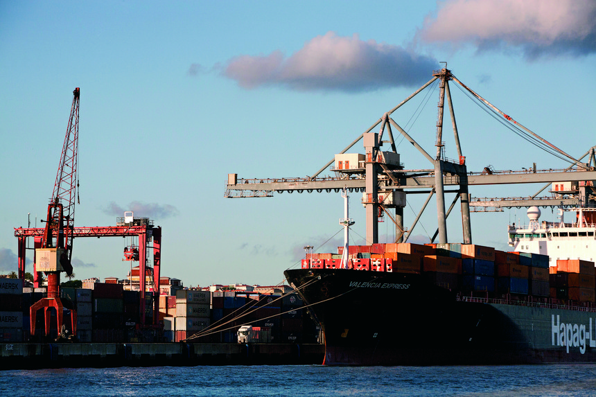 Porto de Lisboa: Operadores querem contratar 80 estivadores e deixam no ar a hipótese de "recorrer ao mercado"