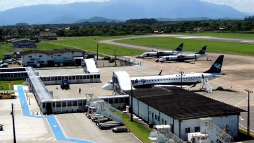 Portos e aeroportos continuarão abertos